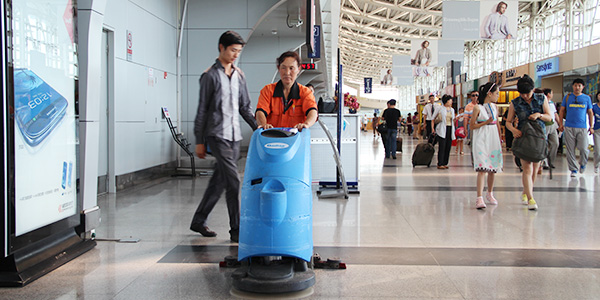 南京嘉得力讓你不得不愛的手推式洗地機